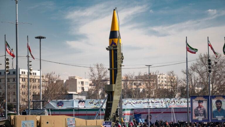 Tel Aviv Dibuat Berantakan, Kemampuan Rudal Iran Tak Bisa Diremehkan