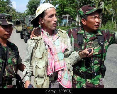William Nessen: Jurnalis Amerika yang Mengungkap Wajah Manusia di Balik Konflik Aceh