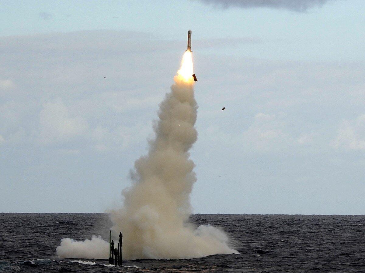Menggunakan Pesawat Bomber dan Kapal Selam, Amerika Gempur Tiga Fasilitas Nuklir Iran