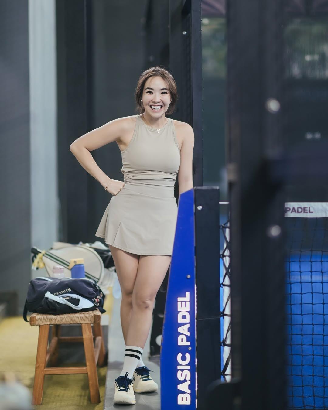 16 Potret Gaya Sporty Gisella Anastasia Di Lapangan Padel