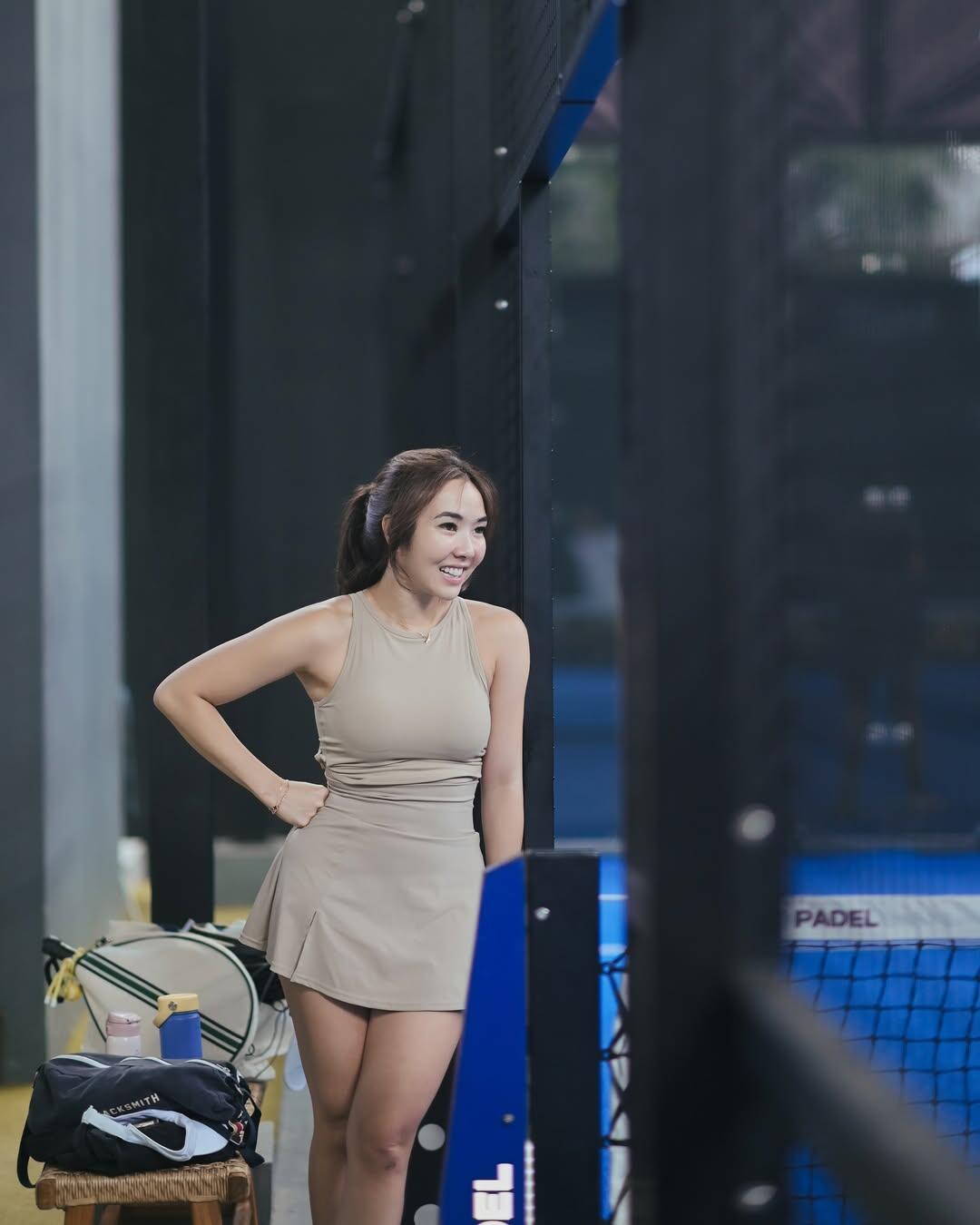 16 Potret Gaya Sporty Gisella Anastasia Di Lapangan Padel
