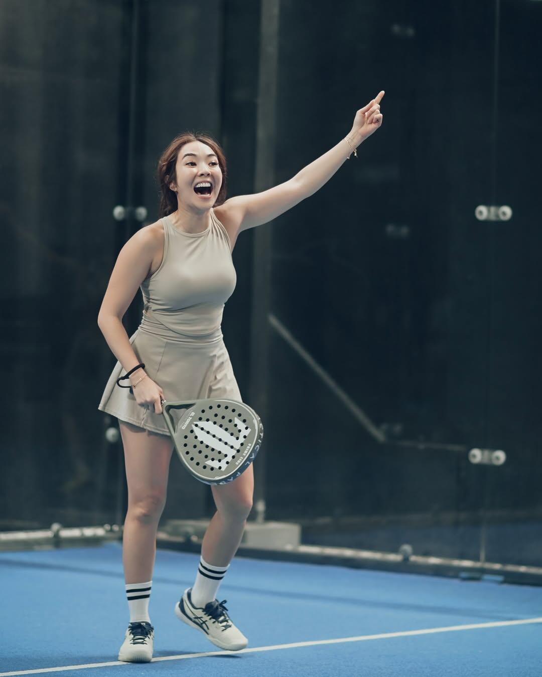 16 Potret Gaya Sporty Gisella Anastasia Di Lapangan Padel
