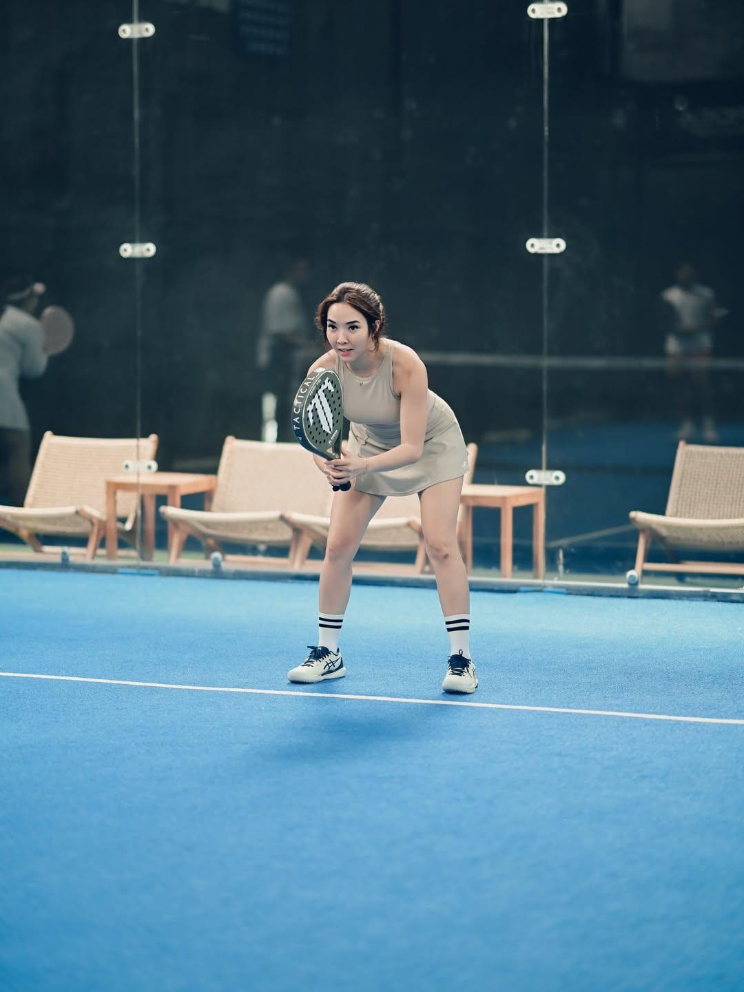 16 Potret Gaya Sporty Gisella Anastasia Di Lapangan Padel