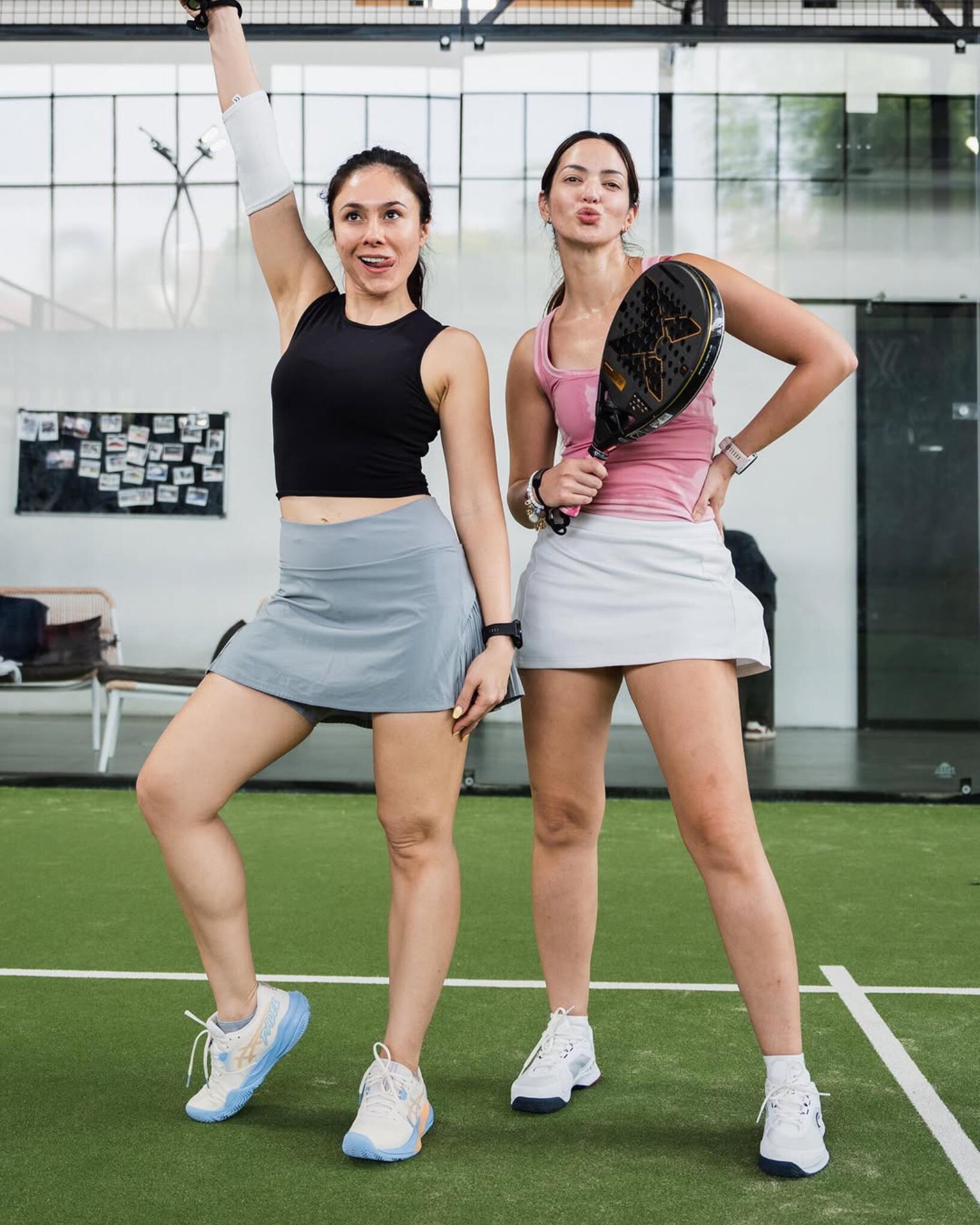 8 Potret Hot Mom! Nia Ramadhani - Wulan Guritno Main Padel Bareng