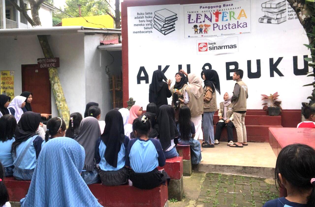 Dedikasi Relawan TBM yang Luar Biasa, Menyalakan Harapan dalam Senyap