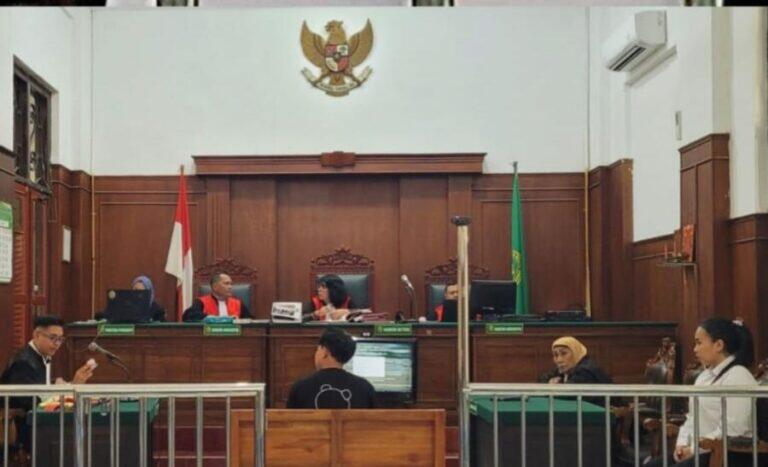 Jaga Warung Makan Nyambi Jualan Sabu, Wanita Surabaya Diadili