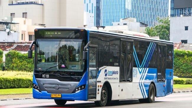 Transjakarta Lapor Polisi Buntut Sopir Dipukul Ojol di Jakbar
