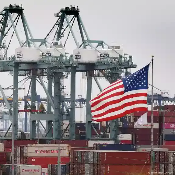Trump Ancam Tarif Lebih Tinggi 1 Agustus, Indonesia Kena 32%