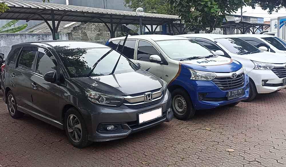 Sewa Mobil Perusahaan: Cara Cerdas Hemat Biaya Operasional Kendaraan