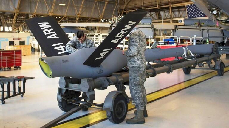 Sistem Boom Rusak, Pesawat Tanker KC-46 Gagal Menyusui F-22 Raptor