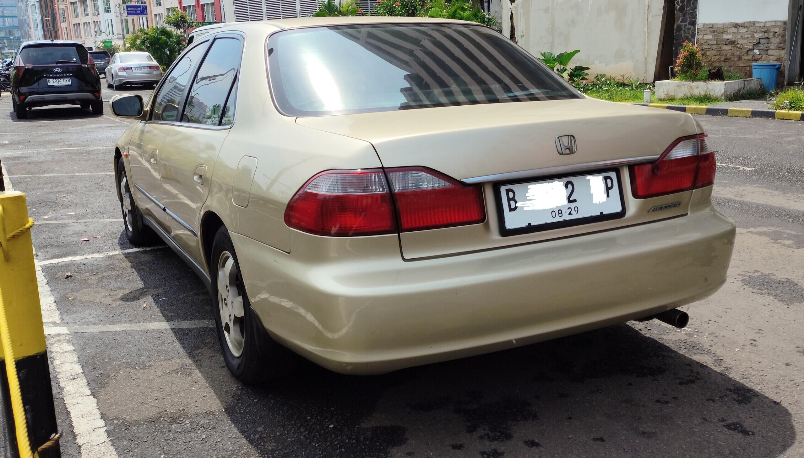 Honda Accord 6th gen 2001 mulus plat B genap nomor pilihan