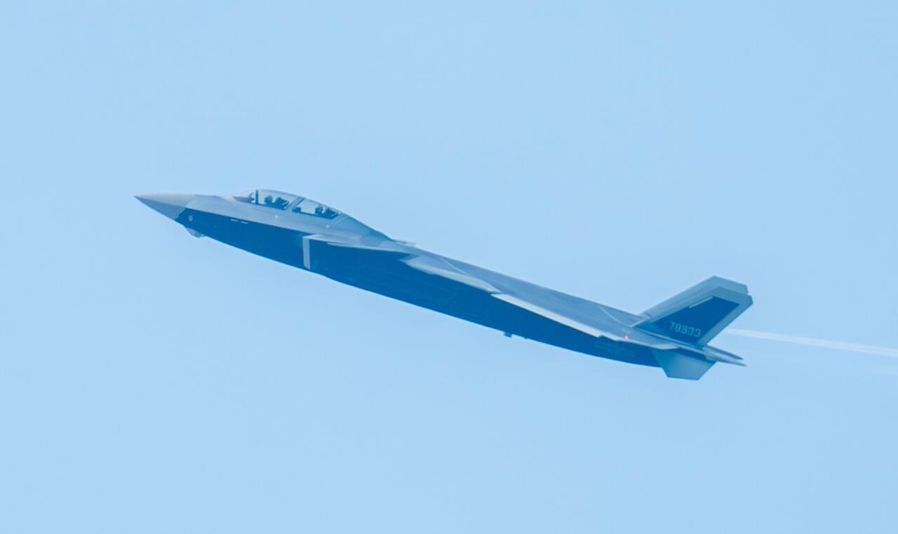 China Pamerkan J-20S, Pesawat Tempur Siluman Dua Kursi Pertama di Dunia