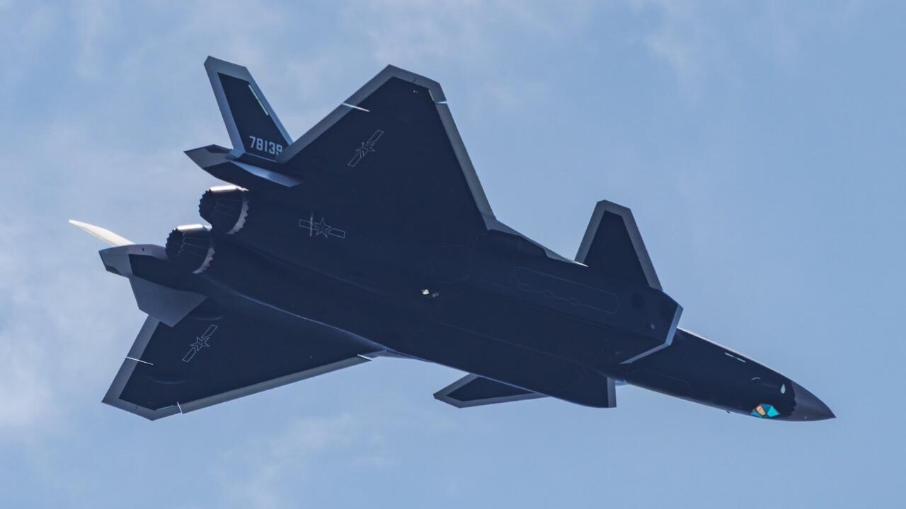 China Pamerkan J-20S, Pesawat Tempur Siluman Dua Kursi Pertama di Dunia