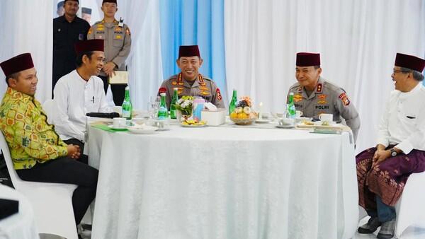 Cerita UAS Bersahabat dengan Condro Kirono-Irjen Herry, Kini dengan Jenderal Sigit