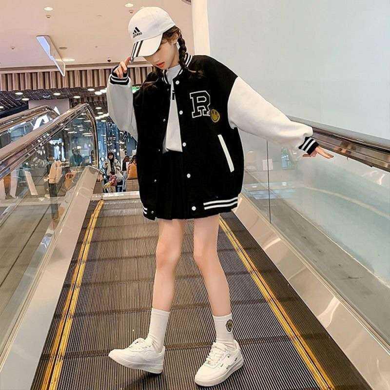 5 model jaket Varsity untuk gaya clasic dan trendi