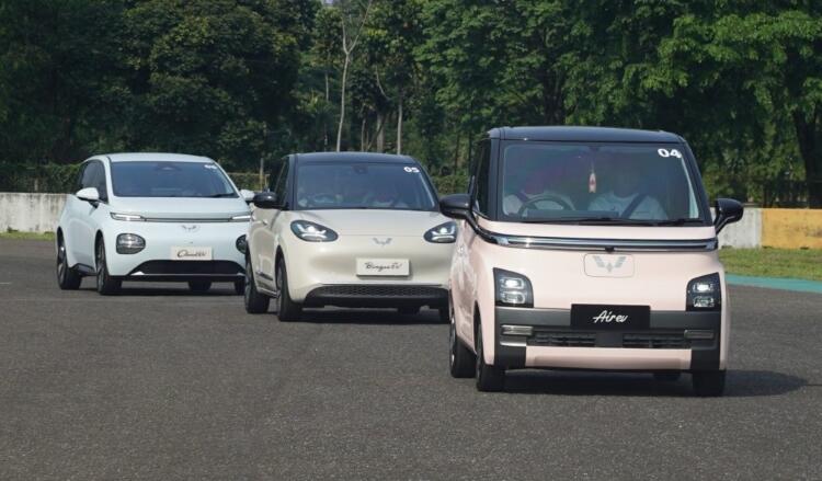 Dibangun di Cikarang, Mobil Wuling Hadir Lebih Terjangkau untuk Konsumen Indonesia
