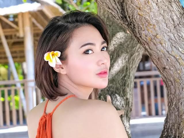 Wow! Wika Salim Unggah Foto Jadul saat masih Susah, Jadi Artis Demi bikin Bangga Ortu
