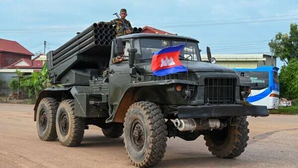 Kamboja Tembakan Peluncur Roket BM-21 Grad, Bikin Kerusakan Parah di Thailand