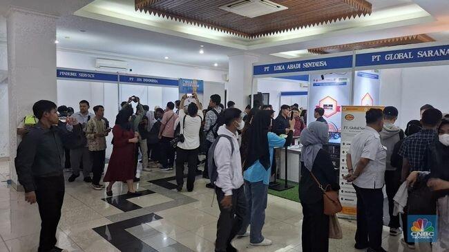 Cari Kerja Susah, Gen-Z Menyesal Duit Habis Buat Kuliah