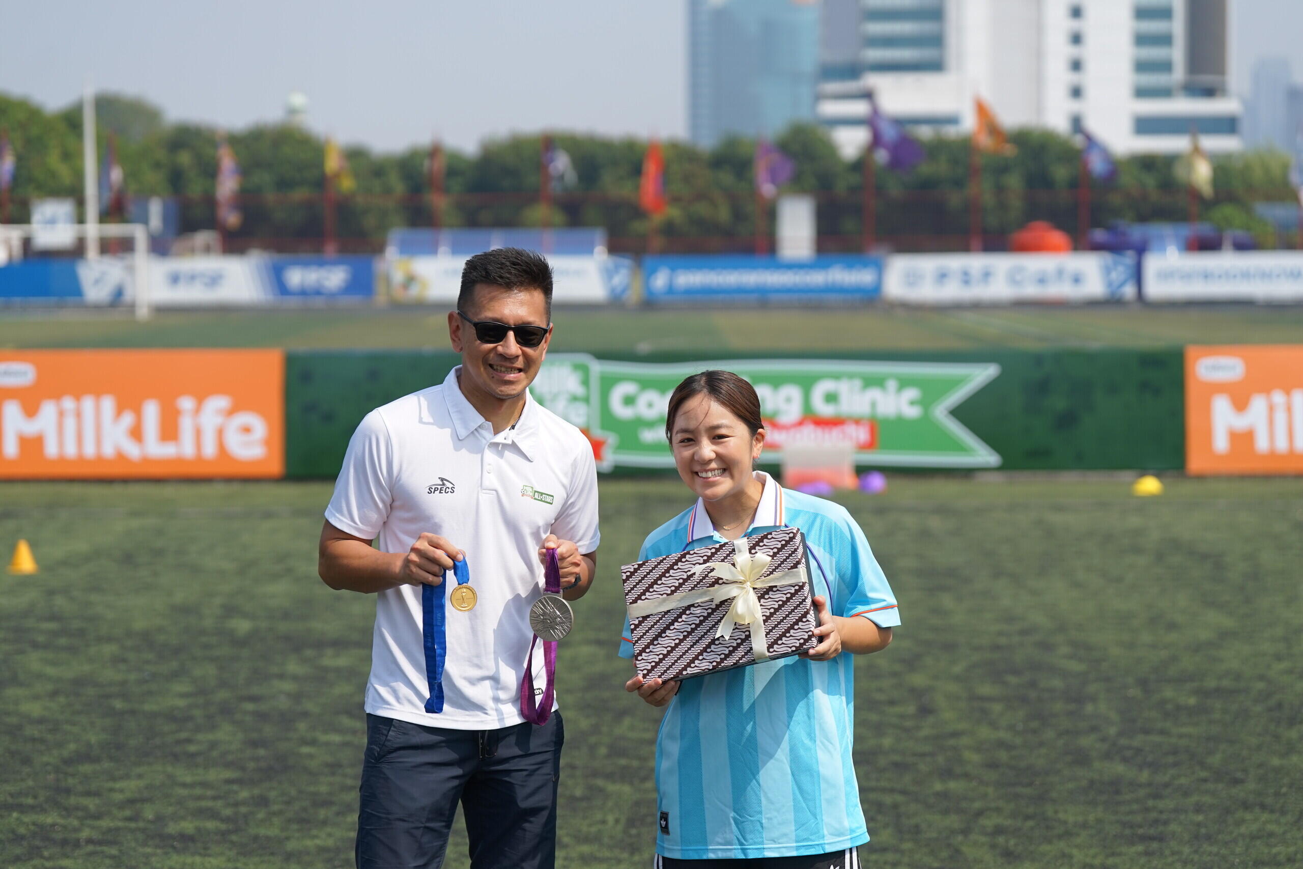 Hadirkan Mana Iwabuchi, MilkLife Gelar Coaching Clinic Pesepakbola Putri