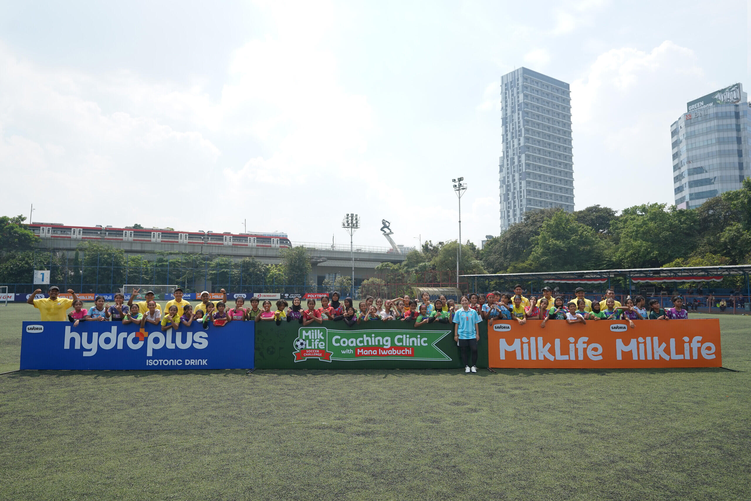 Hadirkan Mana Iwabuchi, MilkLife Gelar Coaching Clinic Pesepakbola Putri