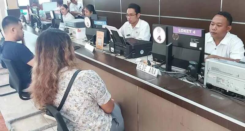 Puluhan Warga Buleleng Pindah Data Kolom Agama di KTP, Ini Keterangan Kadisdukcapil