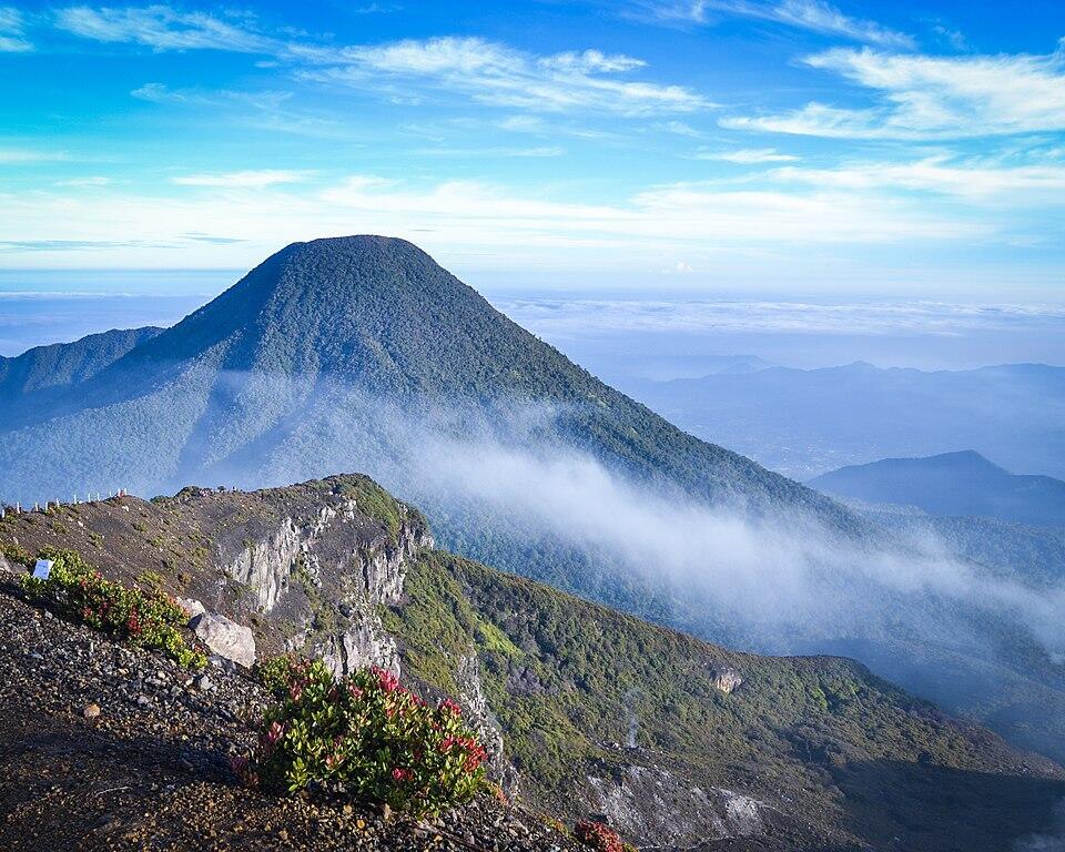 KISAH NYATA!!! Terpanggil Gunung Pangrango Via Cibodas