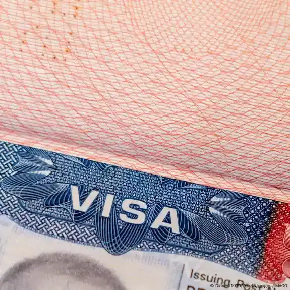 AS Wajibkan Uang Jaminan hingga Rp240 Juta untuk Turis Asing