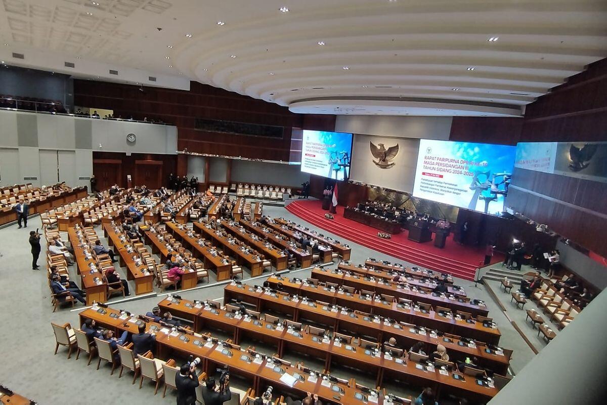 Bukan Rp 100 Juta, Penghasilan Anggota DPR Tembus Rp 230 Juta Sebulan