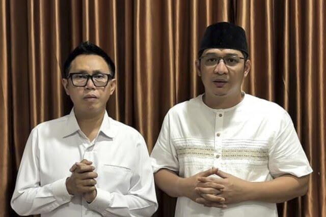 Massa Datangi Rumah Eko Patrio