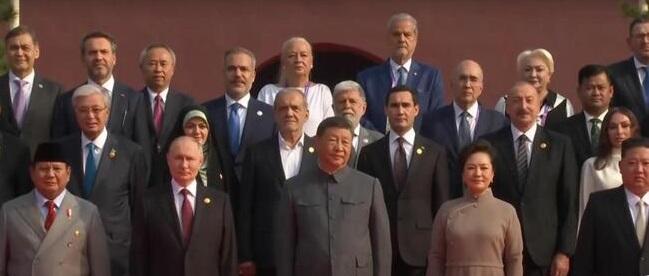 Prabowo Berdiri Sejajar dengan Putin, Xi Jinping, dan Kim Jong-un