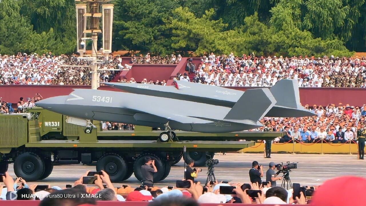 Seukuran Jet Tempur, China Pamer Desain Drone Tempur di Parade Militer
