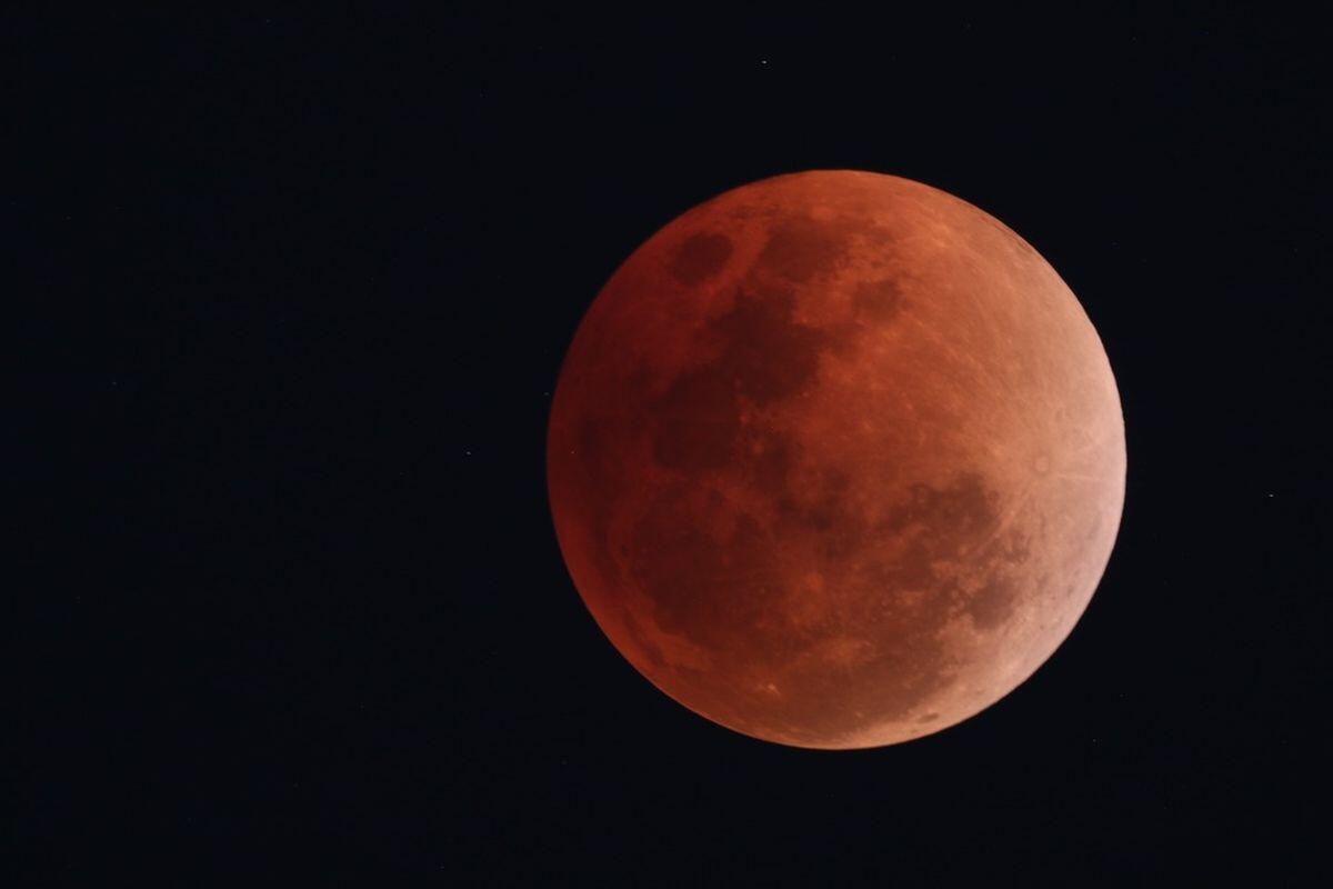  Gerhana Bulan Total, Bagaimana Bisa Terjadi?