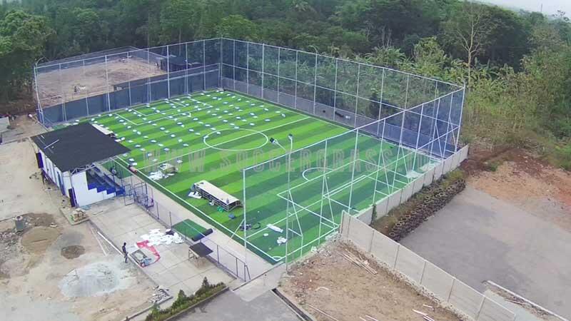 Lagi Tren! Lapangan Mini Soccer Pakai Rumput Sintetis, Emang Lebih Bagus?