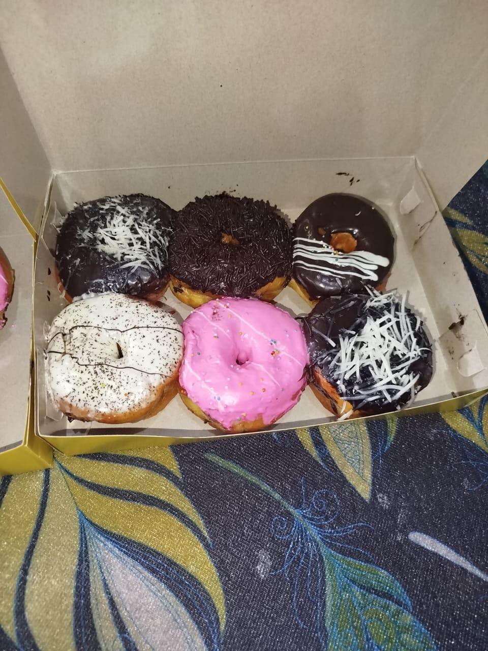 NGANTRI BERJAM-JAM DEMI DONAT KENTANG SYIFA YANG TERKENAL DI MEDAN