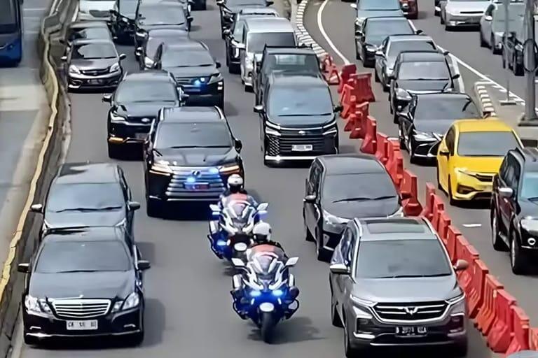 Viral Gerakan “Stop Tot Tot Wuk Wuk”
