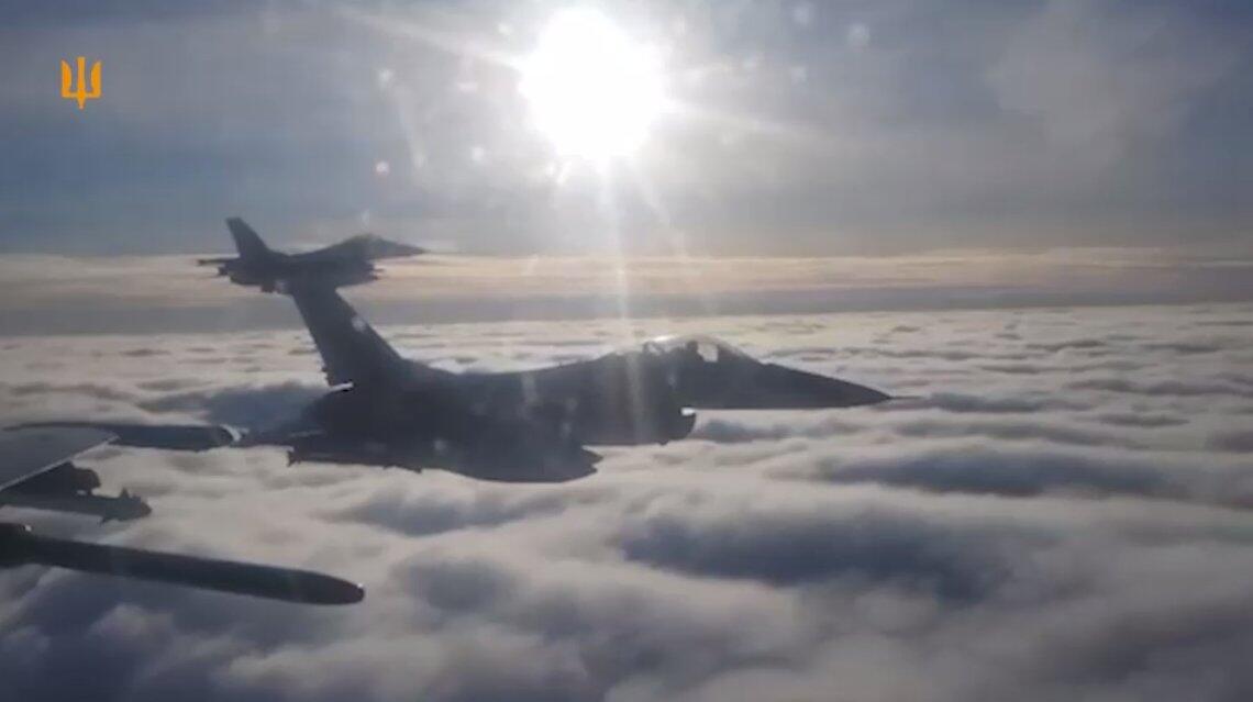 Pakai Rudal Legendaris Sidewinder, F-16 Ukraina Tembak Jatuh Rudal Jelajah Kh-101