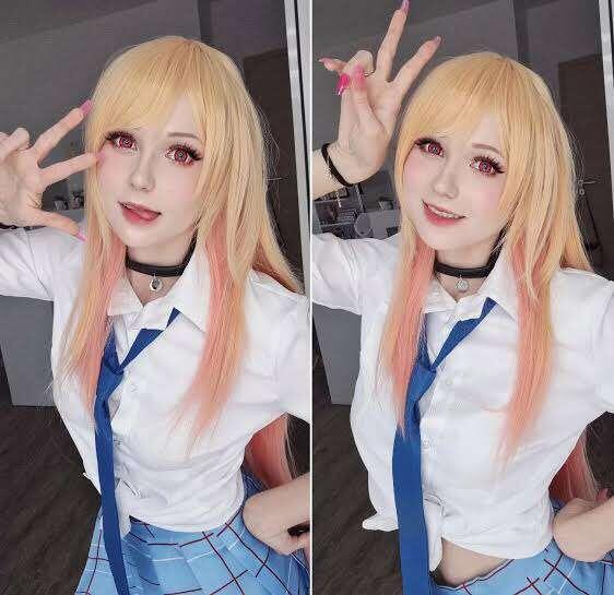 cowok cosplay jadi karakter cewek, apakah ini sama dengan banci?
