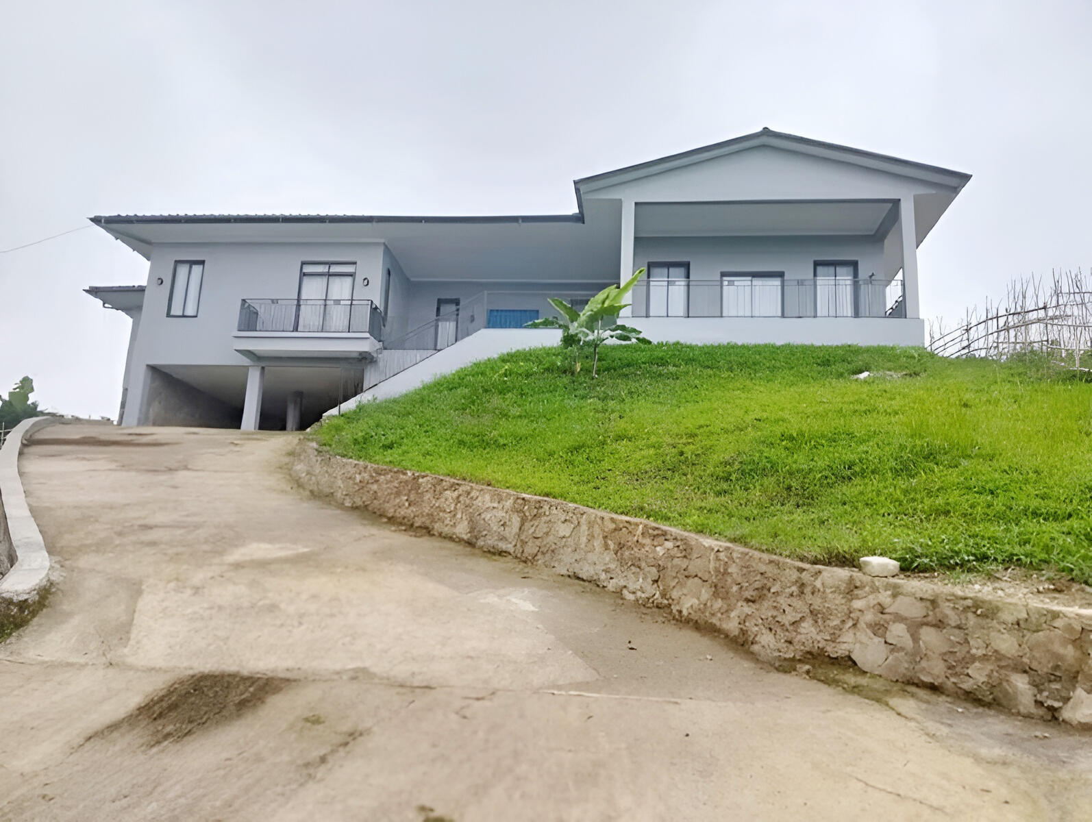 Jual Rumah Baru Diatas Bukit View Pegunungan di Ngamprah Bandung Barat