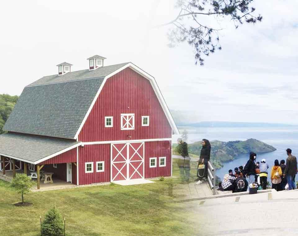 Loken Barn, Objek Wisata Dengan Rumah Khas Belanda di Danau Toba