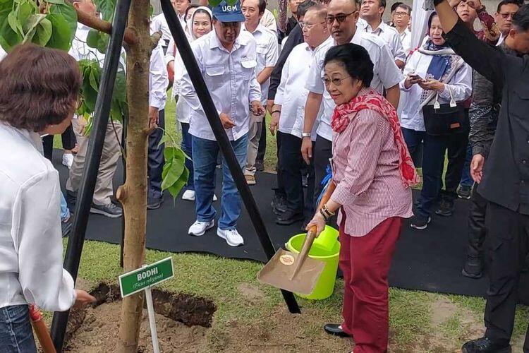 Cerita Miliki Gelar Setumpuk, Megawati: Tapi Tidak Ada Pemalsuan Lho