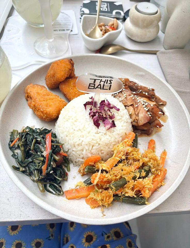 Restoran Cantik Jualnya Nasi Campur? ini dia THIS IS BALI