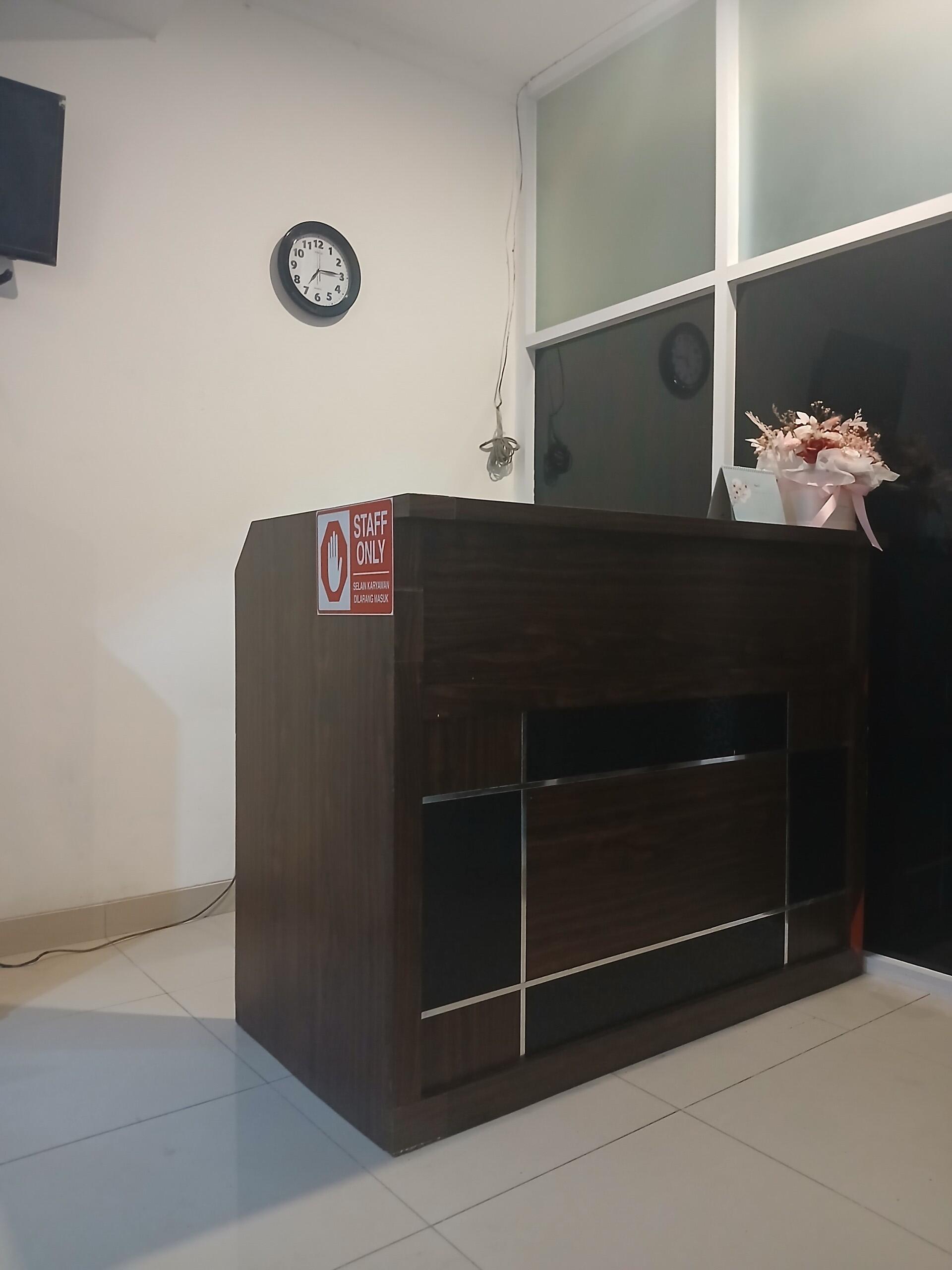 BANANA MASSAGE HARAPAN INDAH BEKASI