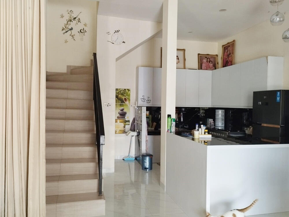 Rumah Dijual 4 Lantai di Mutiara Gading City Bekasi Dekat South Lake Park