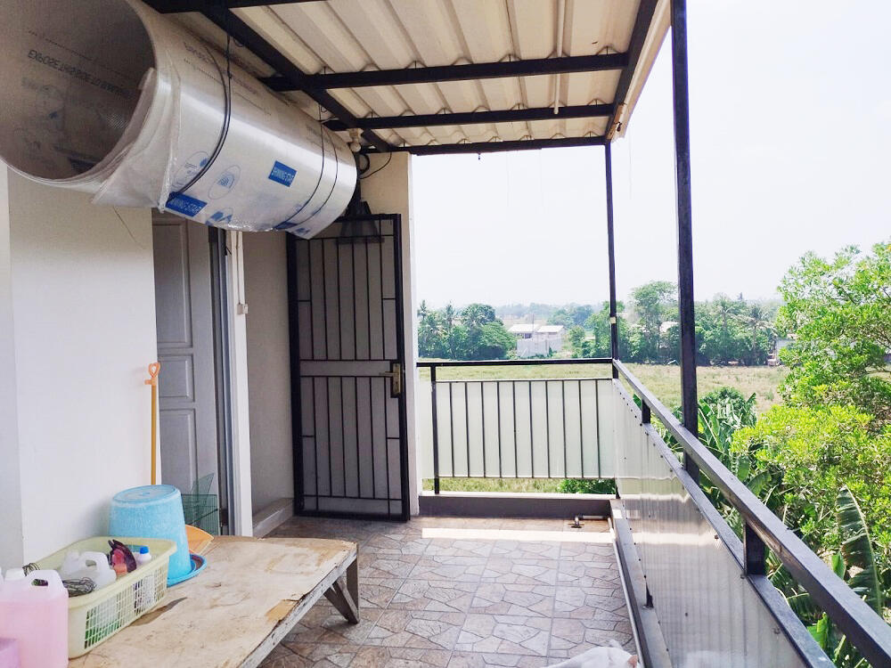 Rumah Dijual 4 Lantai di Mutiara Gading City Bekasi Dekat South Lake Park