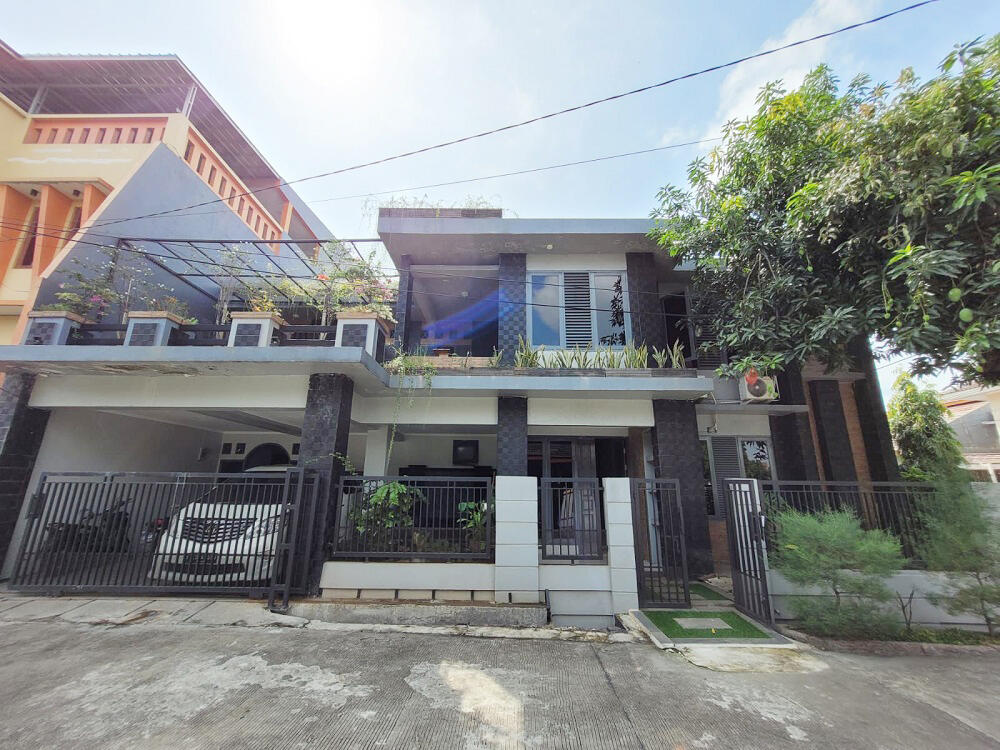 Rumah Dijual Dibelakang Mall Summarecon Bekasi Dekat BINUS Bekasi, Stasiun Bekasi