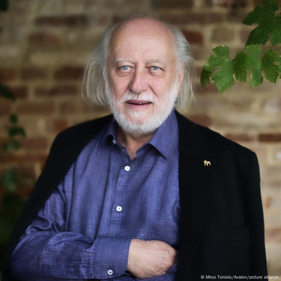 Penulis Hungaria Laszlo Krasznahorkai Raih Nobel Sastra