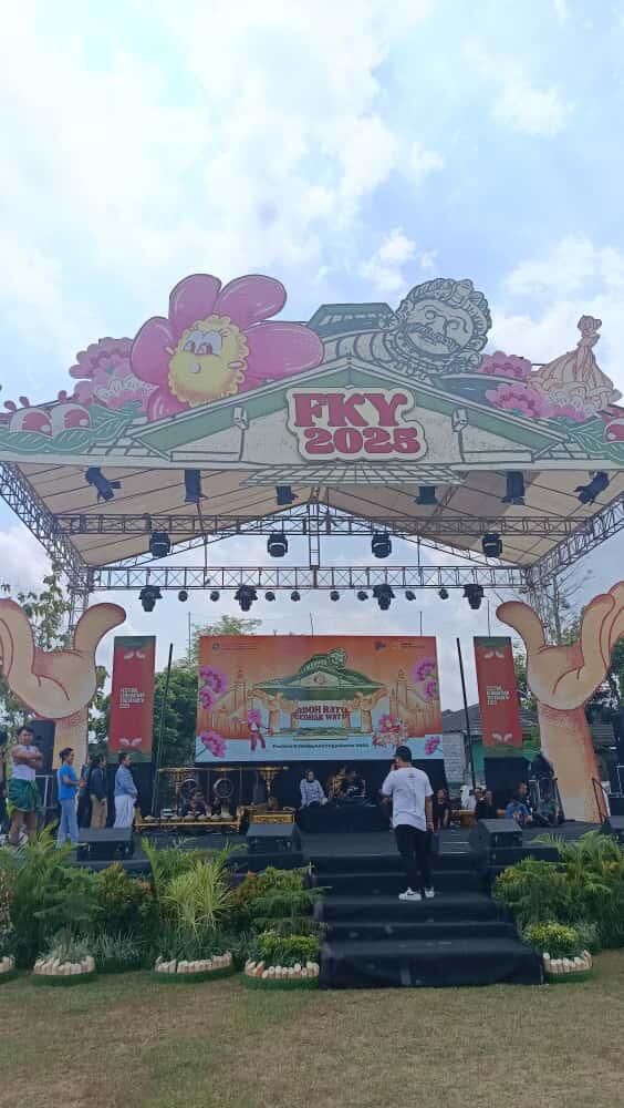 Menikmati Sajian Kuliner Kaledo di Selasa Wagen Malioboro