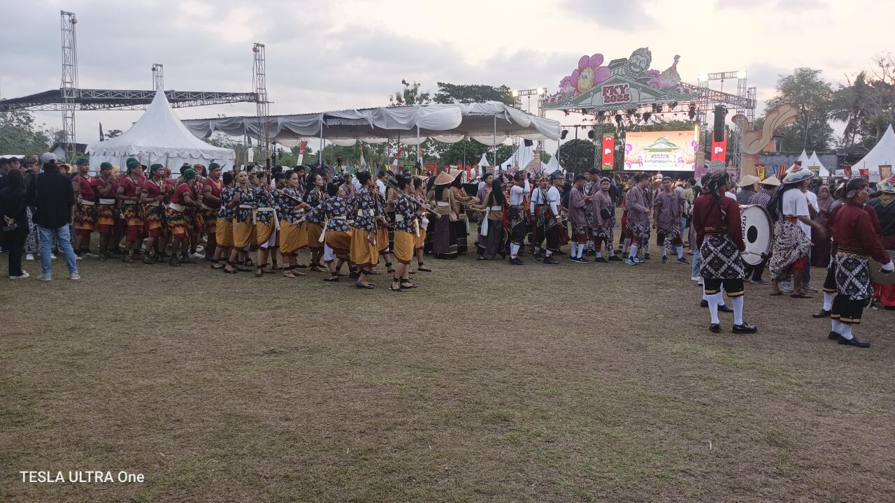 Menikmati Sajian Kuliner Kaledo di Selasa Wagen Malioboro