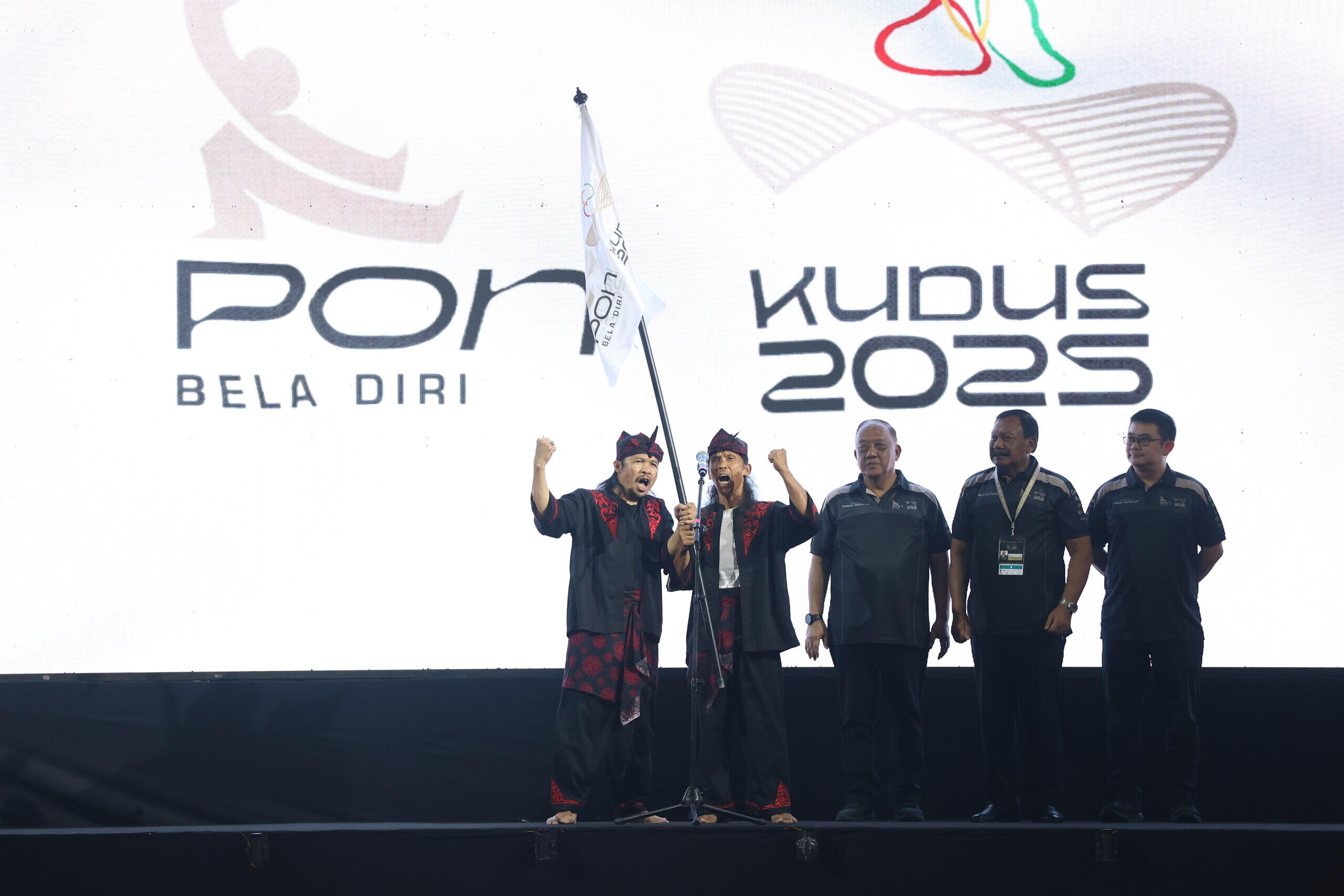 Pesta Pembukaan PON Bela Diri Kudus 2025 Tampilkan Kekayaan Budaya!